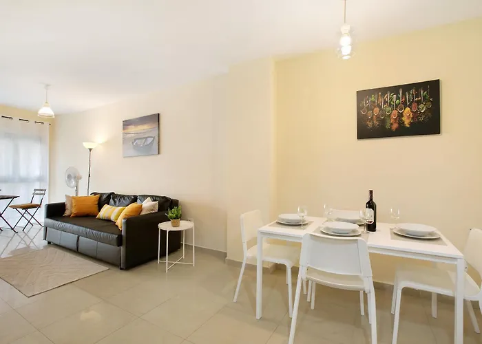 Leonor San Andrés * Santa Cruz de Tenerife