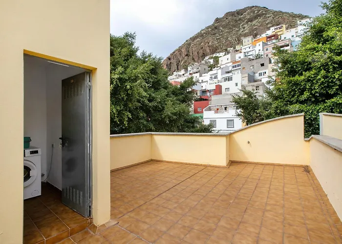 Leonor San Andrés * Santa Cruz de Tenerife